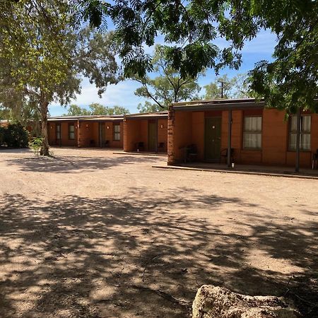 Territory Manor Motel & Caravan Park Mataranka 외부 사진