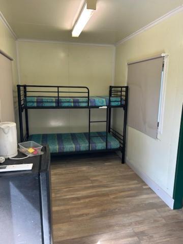 Territory Manor Motel & Caravan Park Mataranka 객실 사진